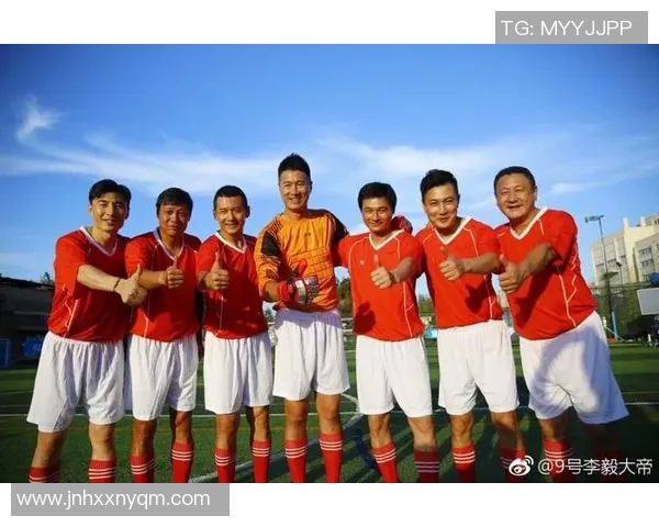 杨晨：从足球场到职场的跨界之路，成就与挑战并存的传奇人生