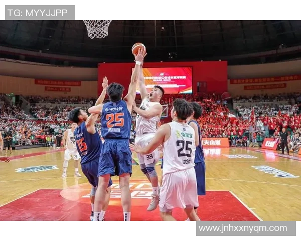 篮球魅力无限从街头到赛场探寻运动精神与团队合作的力量